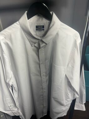Izod White Button-Down Casual Shirt